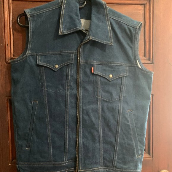 Levi's sleeveless denim jacket - Picture 1 of 2